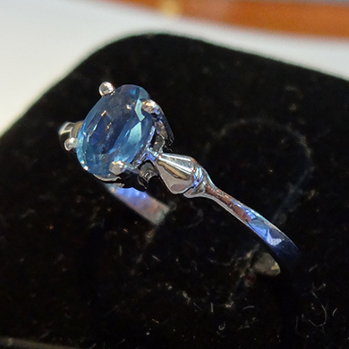 米莎雅18K金蓝宝石戒 dsc01362